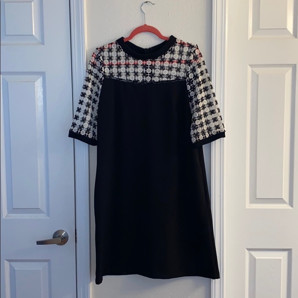 Black & white crochet lace trim shift dress